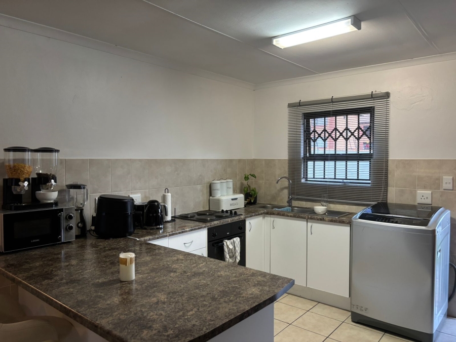 To Let 2 Bedroom Property for Rent in Groblerpark Gauteng