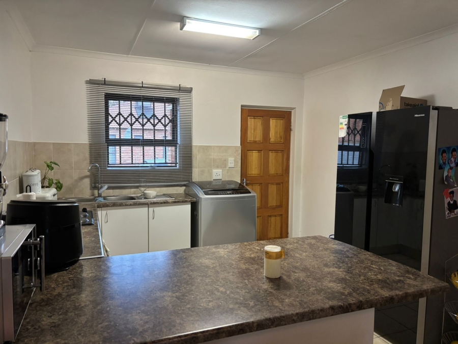 To Let 2 Bedroom Property for Rent in Groblerpark Gauteng