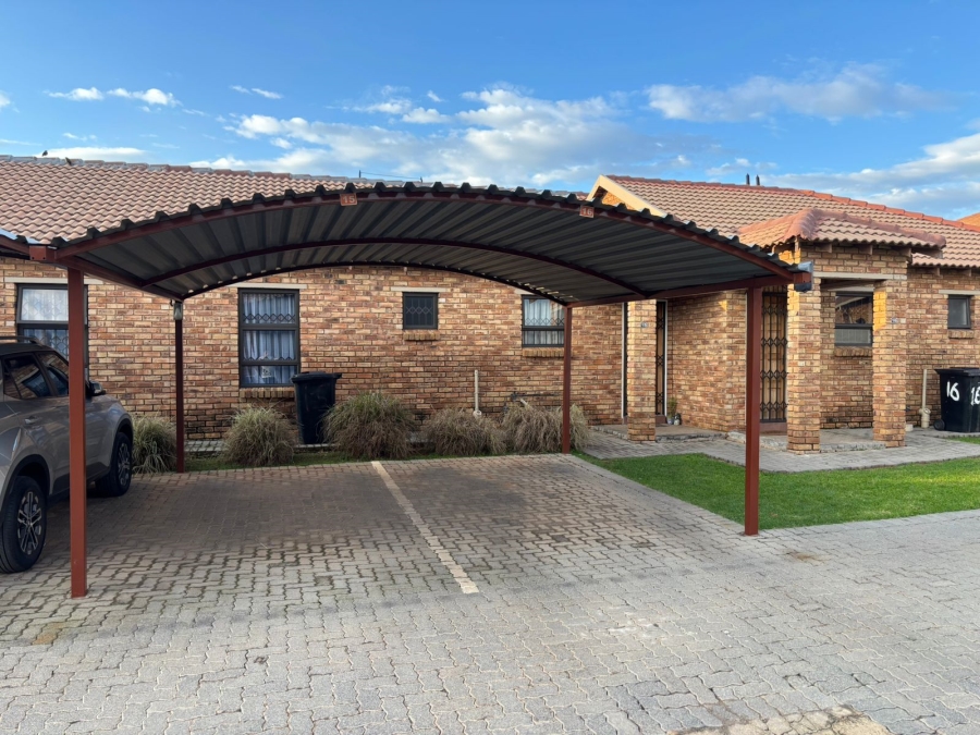 To Let 2 Bedroom Property for Rent in Groblerpark Gauteng