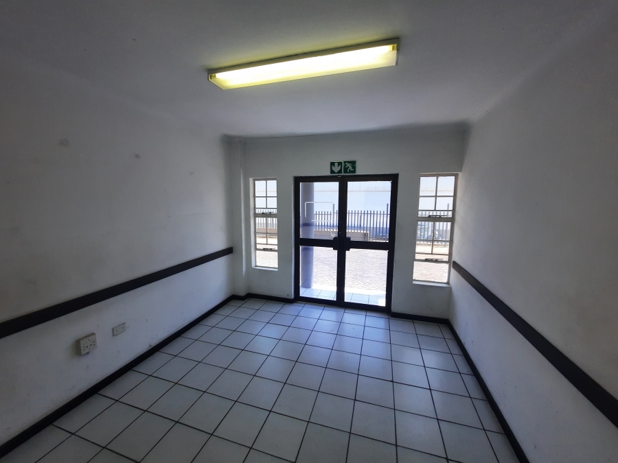 To Let Commercial Property for Rent in Robertville Gauteng