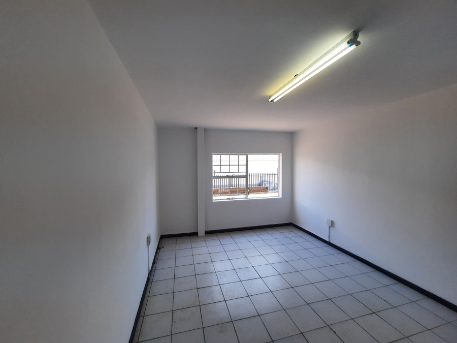 To Let Commercial Property for Rent in Robertville Gauteng