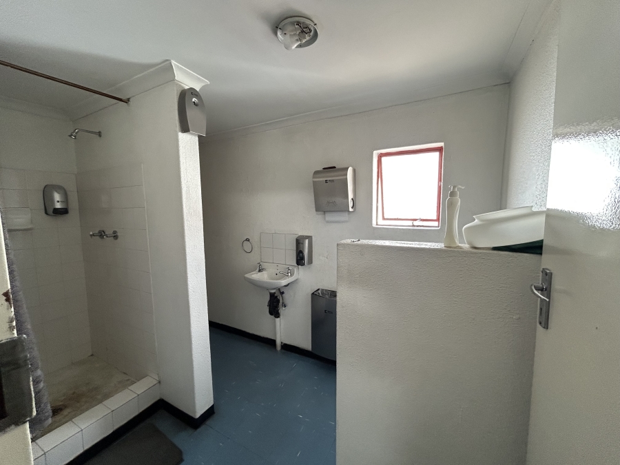 To Let Commercial Property for Rent in Jet Park Gauteng