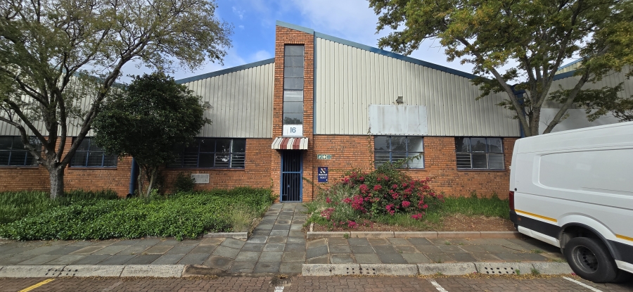 To Let Commercial Property for Rent in Robertville Gauteng