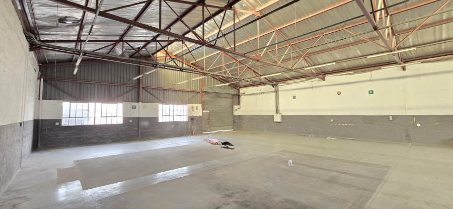 To Let Commercial Property for Rent in Robertville Gauteng