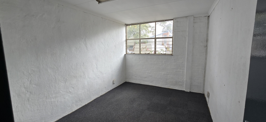 To Let Commercial Property for Rent in Robertville Gauteng