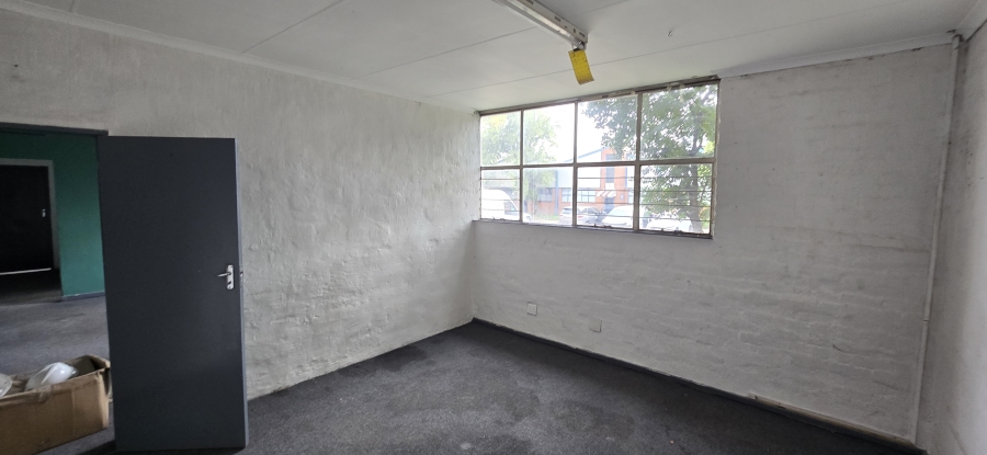 To Let Commercial Property for Rent in Robertville Gauteng