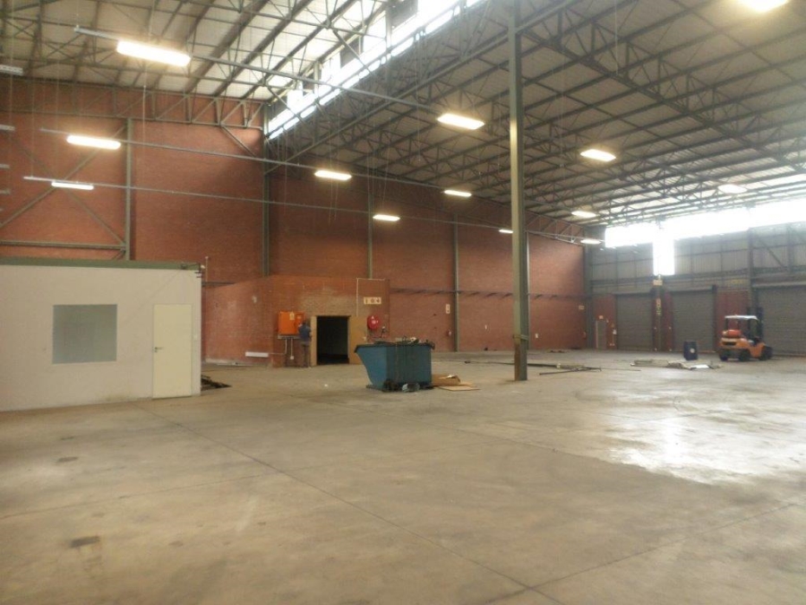 To Let Commercial Property for Rent in Longmeadow Gauteng