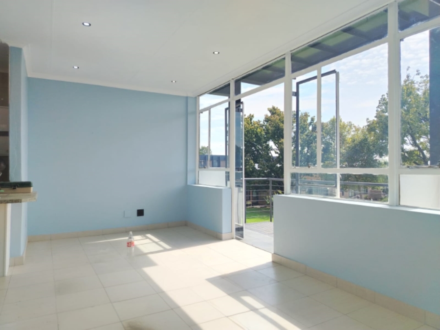 To Let 1 Bedroom Property for Rent in Helderkruin Gauteng
