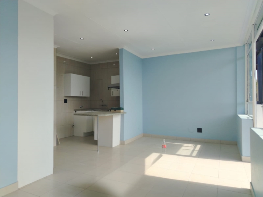 To Let 1 Bedroom Property for Rent in Helderkruin Gauteng