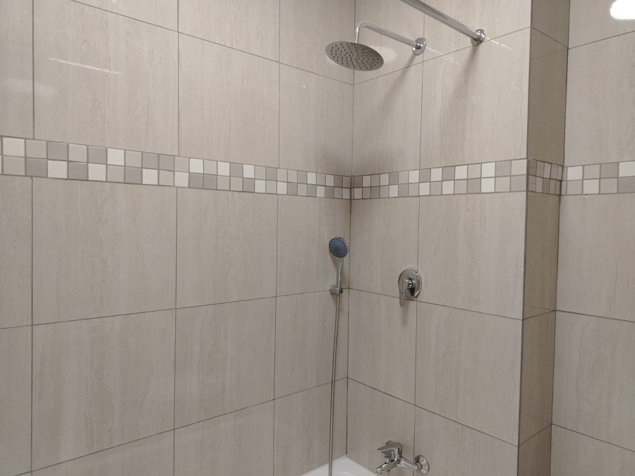 To Let 1 Bedroom Property for Rent in Helderkruin Gauteng