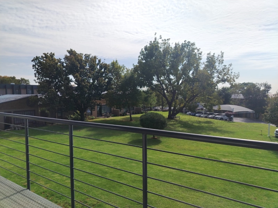 To Let 1 Bedroom Property for Rent in Helderkruin Gauteng