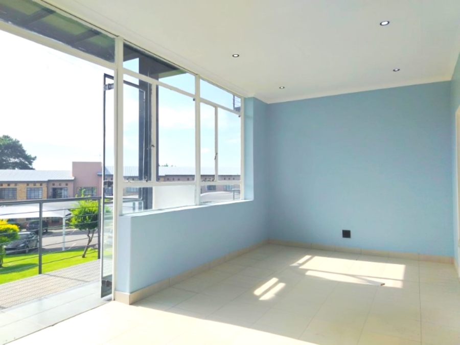 To Let 1 Bedroom Property for Rent in Helderkruin Gauteng