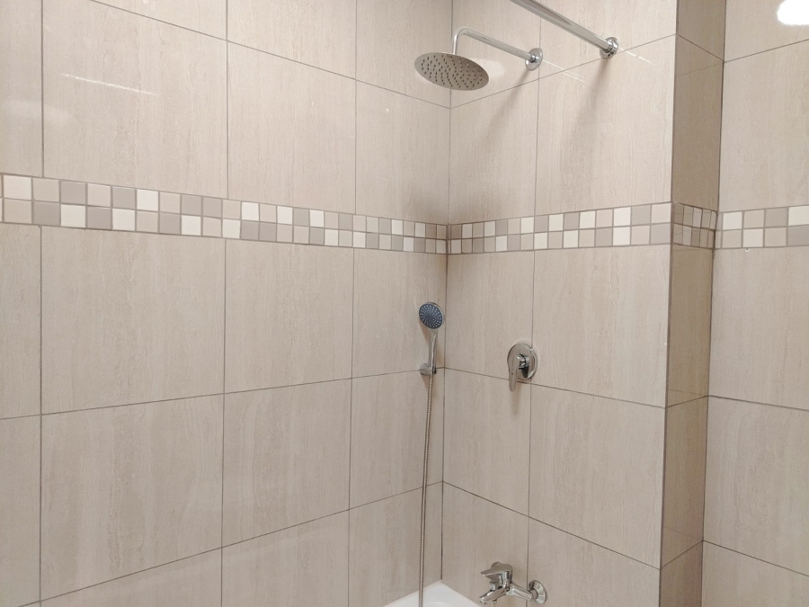 To Let 1 Bedroom Property for Rent in Helderkruin Gauteng