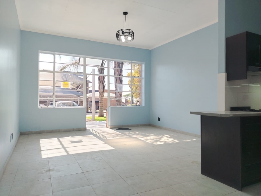 2 Bedroom Property for Sale in Helderkruin Gauteng