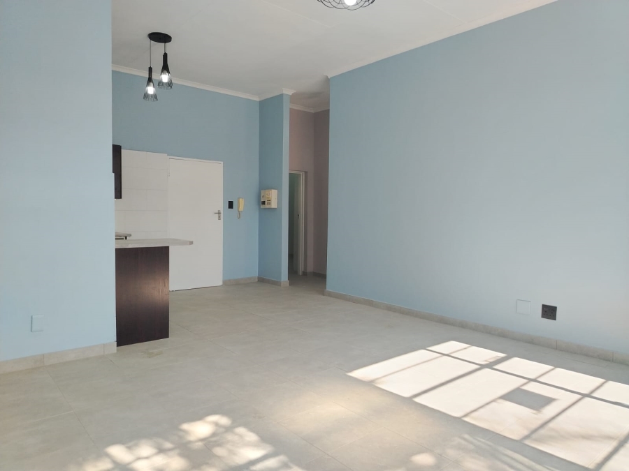 2 Bedroom Property for Sale in Helderkruin Gauteng