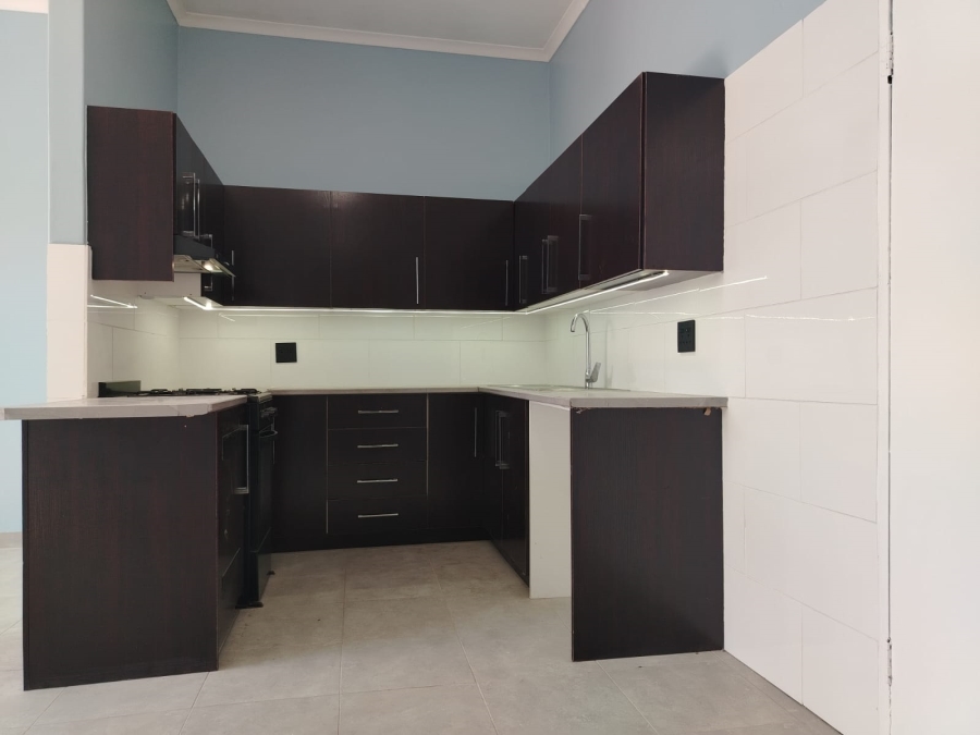 2 Bedroom Property for Sale in Helderkruin Gauteng