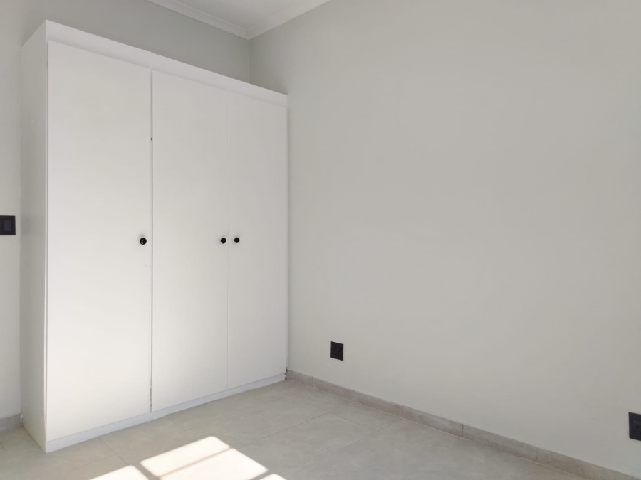 2 Bedroom Property for Sale in Helderkruin Gauteng