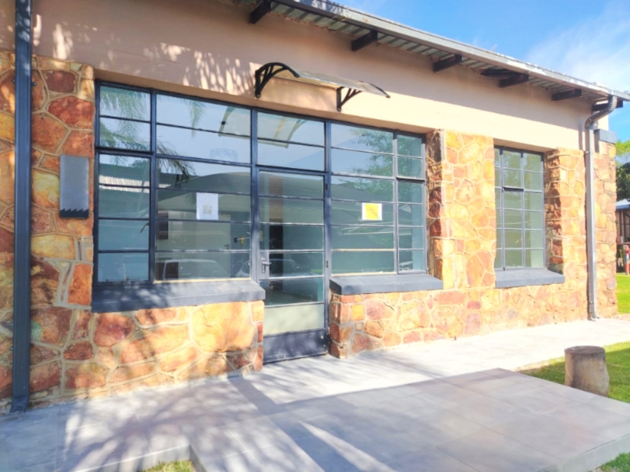 To Let 2 Bedroom Property for Rent in Helderkruin Gauteng