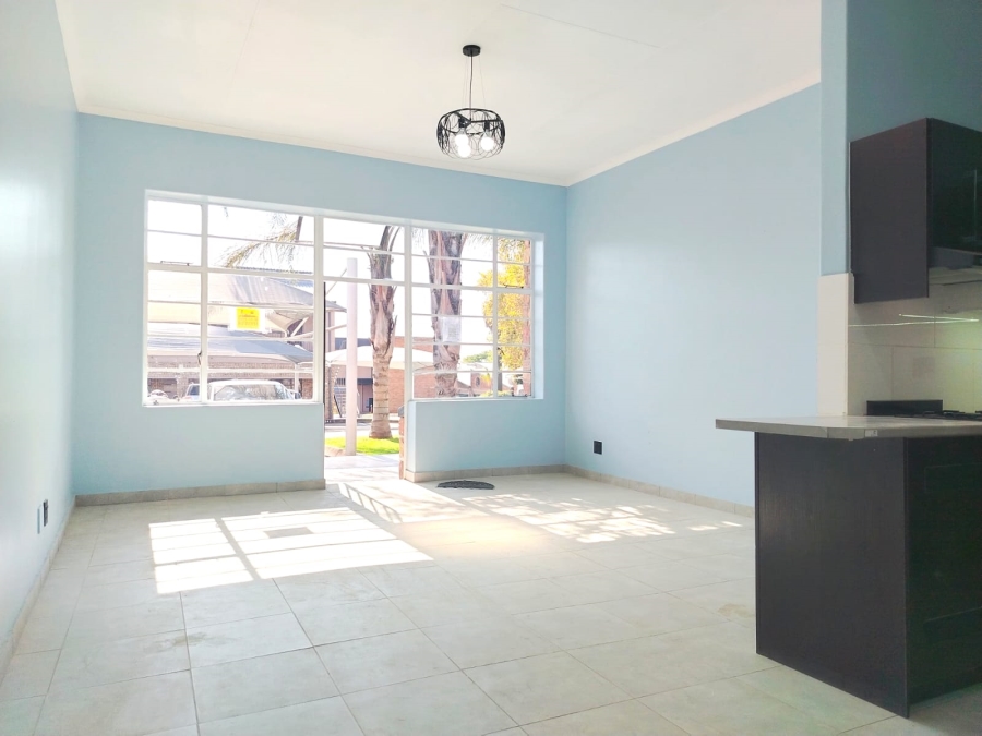 To Let 2 Bedroom Property for Rent in Helderkruin Gauteng