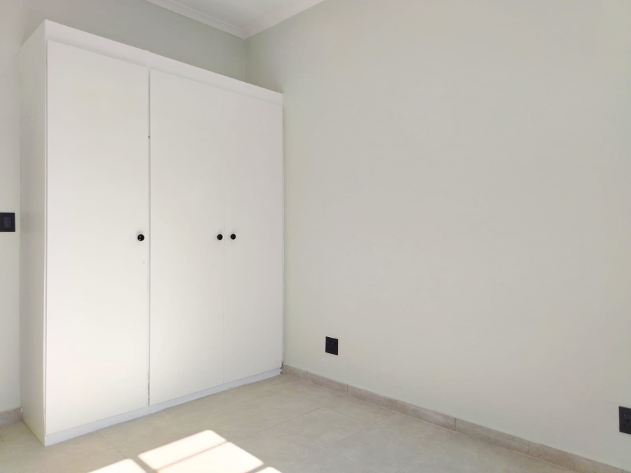 To Let 2 Bedroom Property for Rent in Helderkruin Gauteng