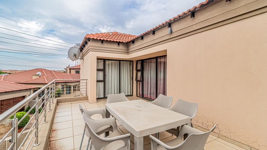 6 Bedroom Property for Sale in Parkrand Gauteng