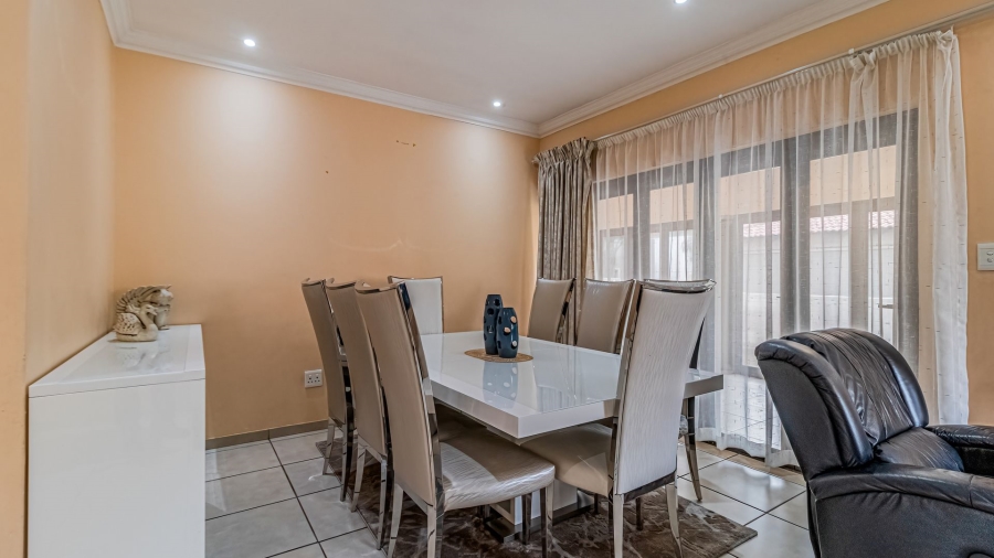 6 Bedroom Property for Sale in Parkrand Gauteng