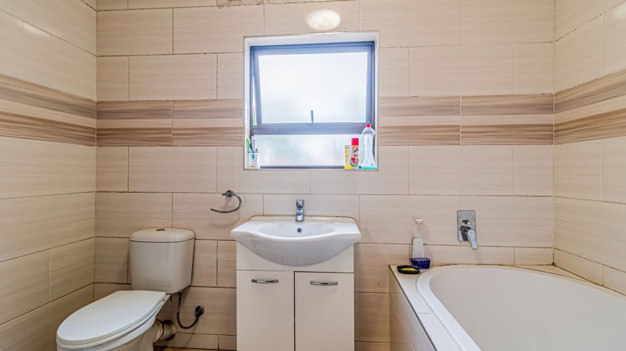 6 Bedroom Property for Sale in Parkrand Gauteng