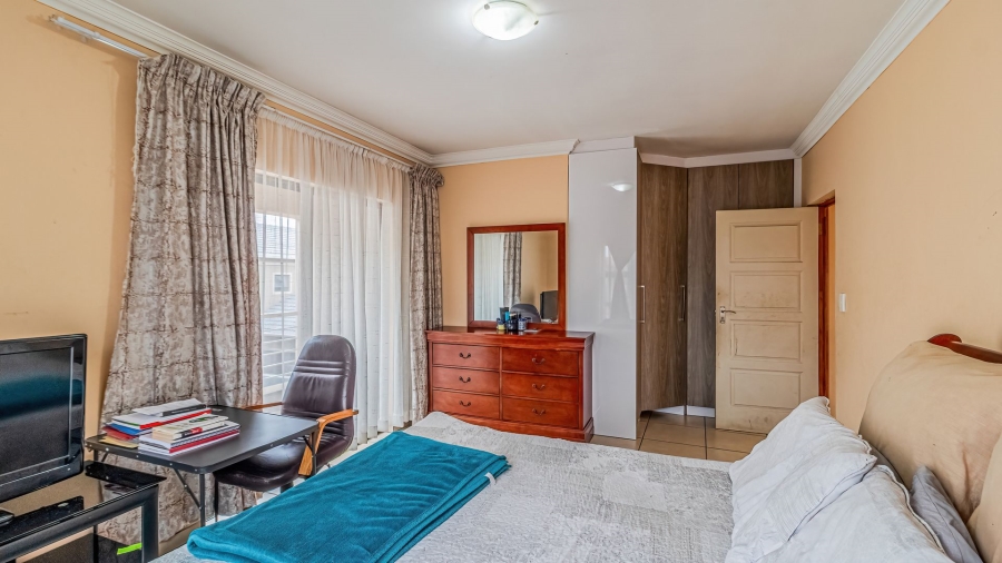 6 Bedroom Property for Sale in Parkrand Gauteng