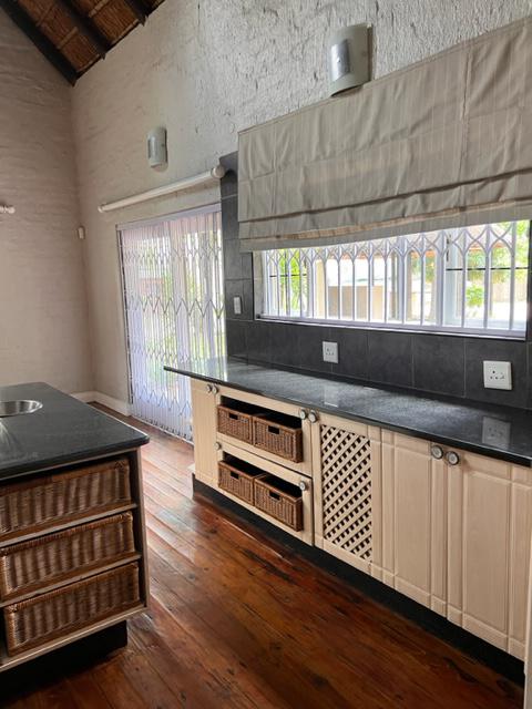 To Let 3 Bedroom Property for Rent in Glen Austin Gauteng