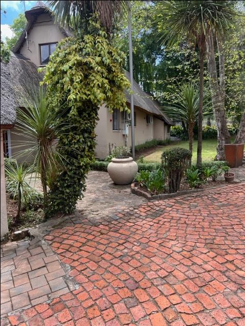 To Let 3 Bedroom Property for Rent in Glen Austin Gauteng