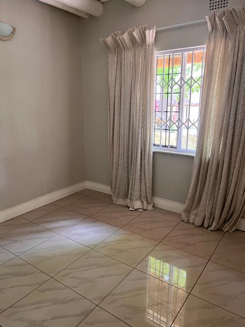 To Let 3 Bedroom Property for Rent in Glen Austin Gauteng