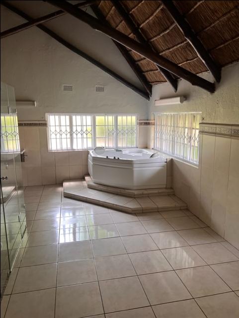 To Let 3 Bedroom Property for Rent in Glen Austin Gauteng