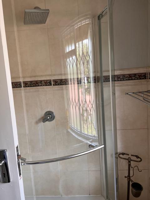 To Let 3 Bedroom Property for Rent in Glen Austin Gauteng