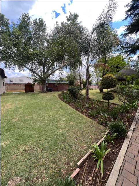 To Let 3 Bedroom Property for Rent in Glen Austin Gauteng