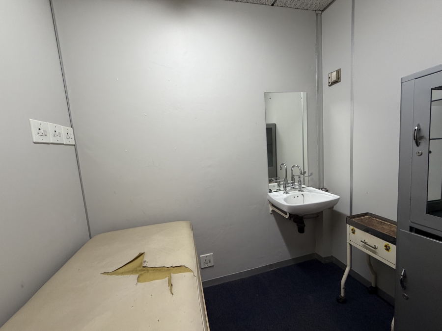 To Let Commercial Property for Rent in Laudium Gauteng