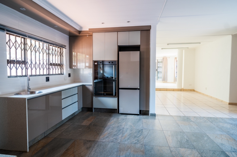 3 Bedroom Property for Sale in Glenanda Gauteng