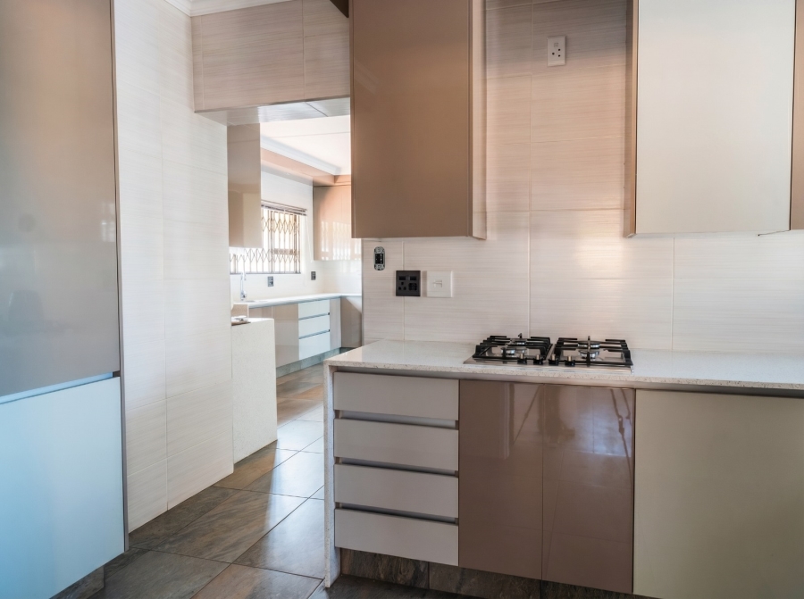 3 Bedroom Property for Sale in Glenanda Gauteng