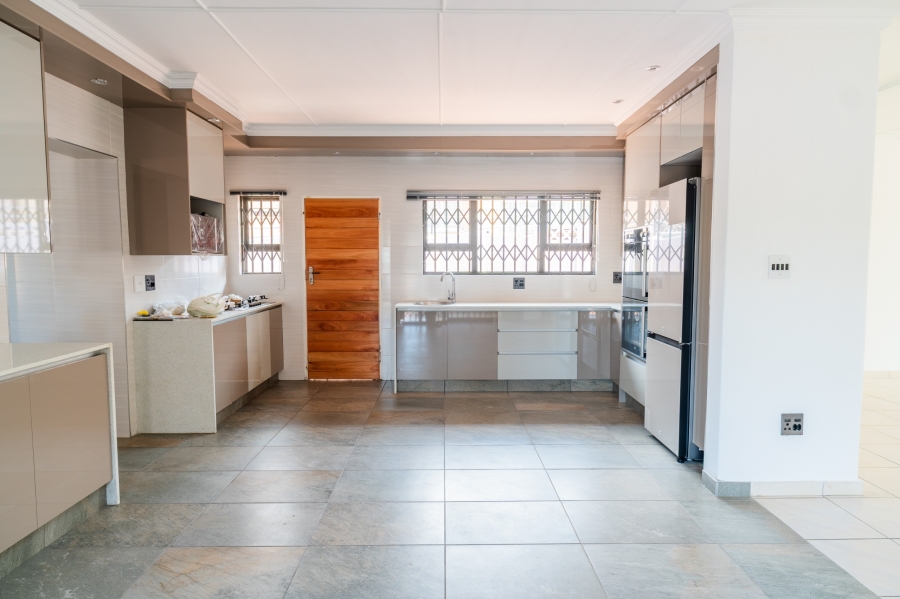 3 Bedroom Property for Sale in Glenanda Gauteng