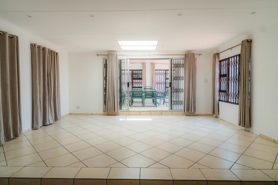3 Bedroom Property for Sale in Glenanda Gauteng