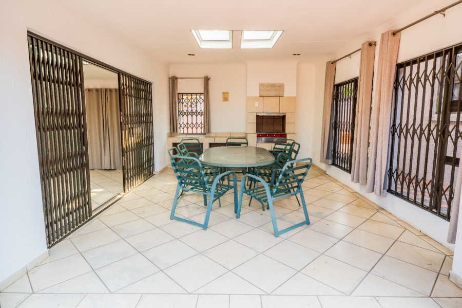 3 Bedroom Property for Sale in Glenanda Gauteng