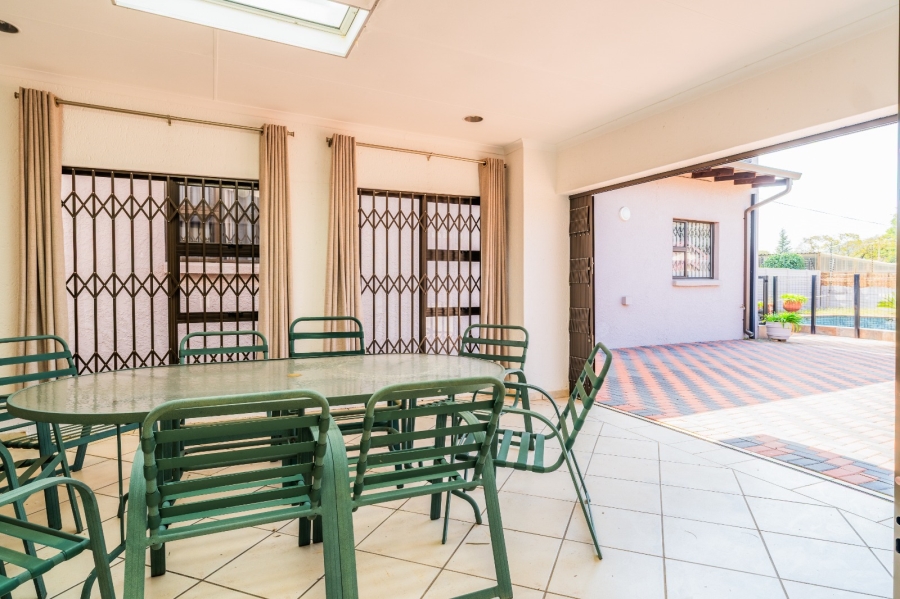 3 Bedroom Property for Sale in Glenanda Gauteng