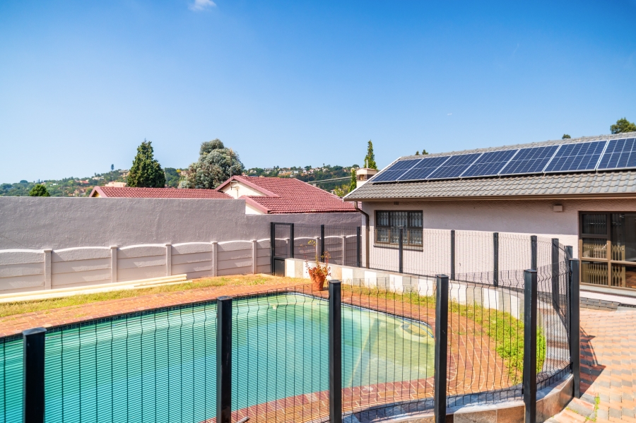 3 Bedroom Property for Sale in Glenanda Gauteng