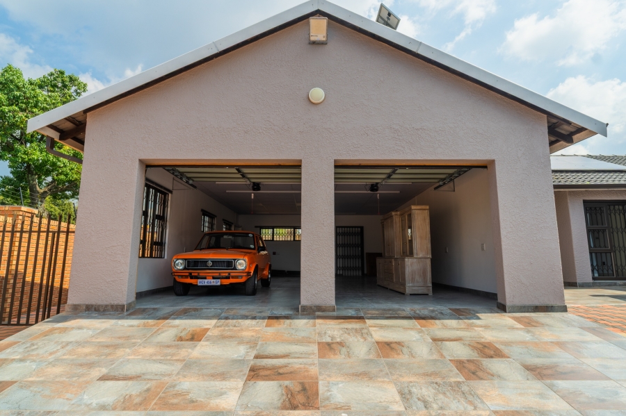 3 Bedroom Property for Sale in Glenanda Gauteng