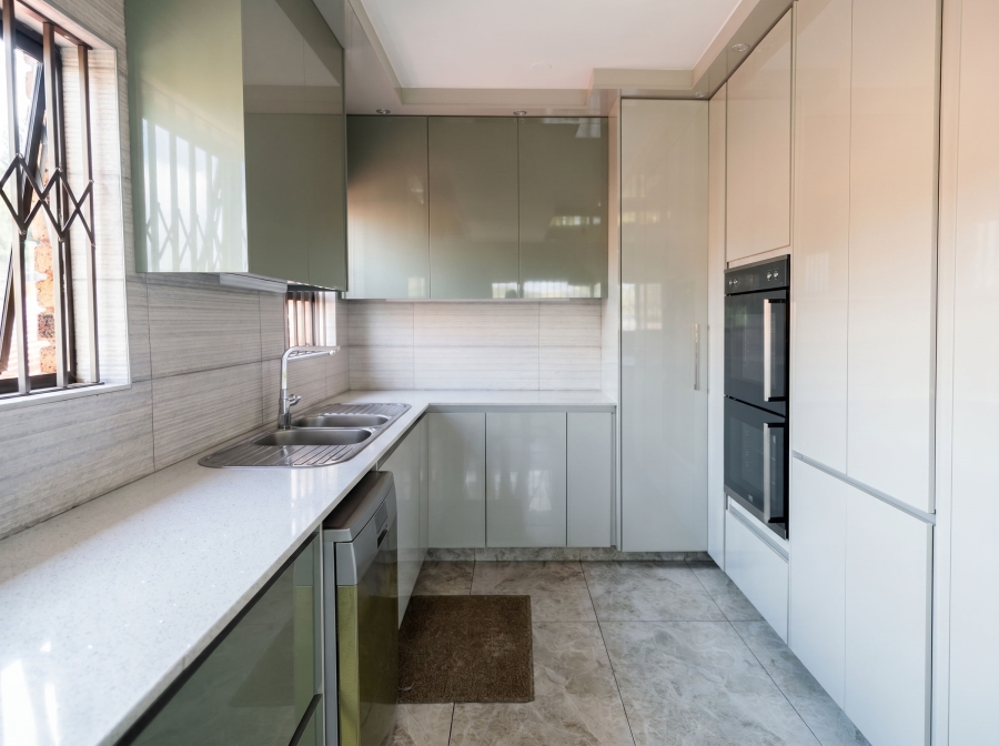 6 Bedroom Property for Sale in Winchester Hills Gauteng