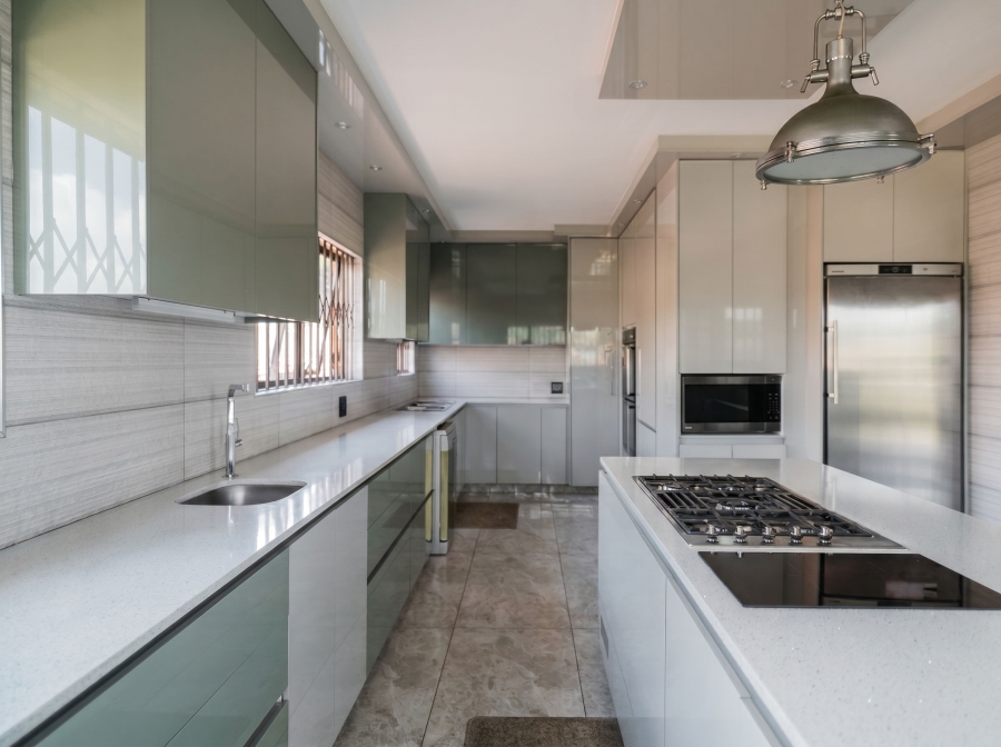 6 Bedroom Property for Sale in Winchester Hills Gauteng
