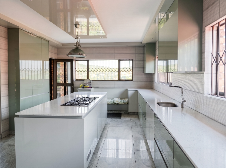 6 Bedroom Property for Sale in Winchester Hills Gauteng