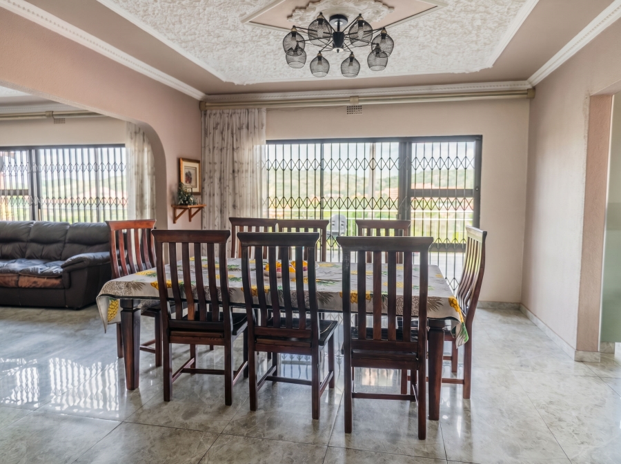 6 Bedroom Property for Sale in Winchester Hills Gauteng