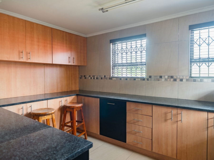 6 Bedroom Property for Sale in Winchester Hills Gauteng