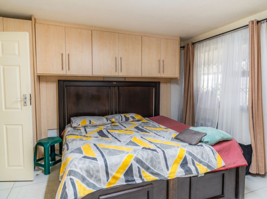 6 Bedroom Property for Sale in Winchester Hills Gauteng