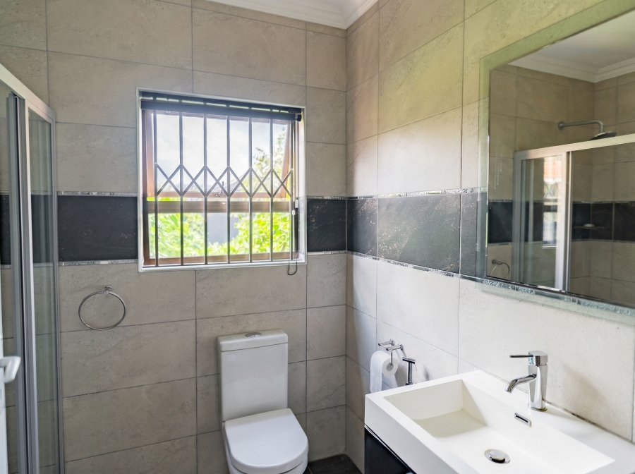 6 Bedroom Property for Sale in Winchester Hills Gauteng